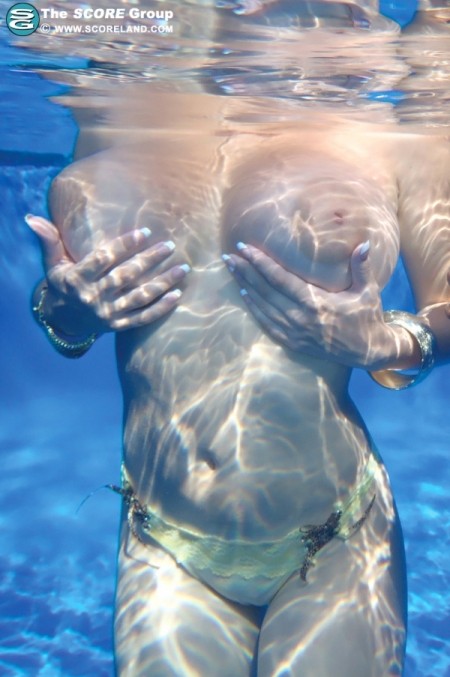Tits Underwater